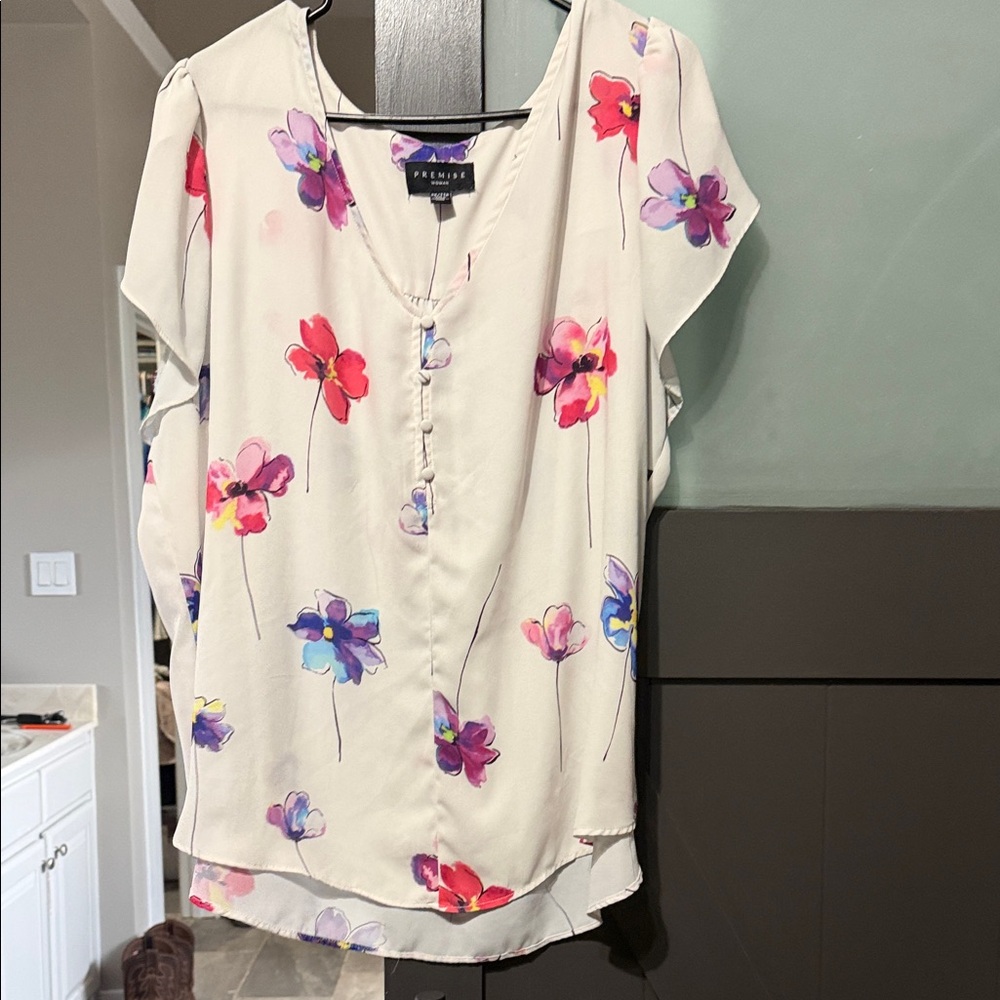 Premise Cream Floral Blouse